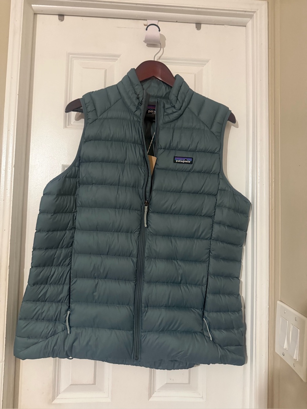 Patagonia Women's down sweater Puffer Vest NWT